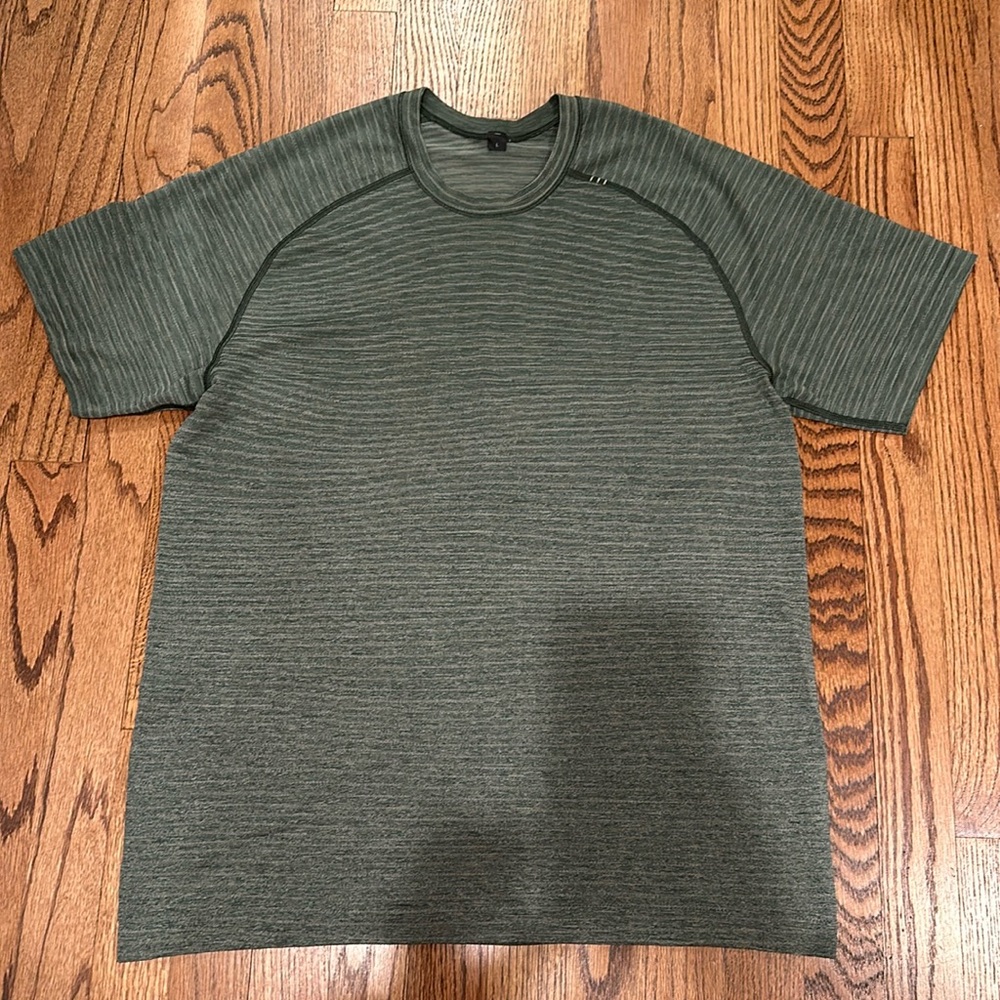 Lululemon Men’s Tshirt
